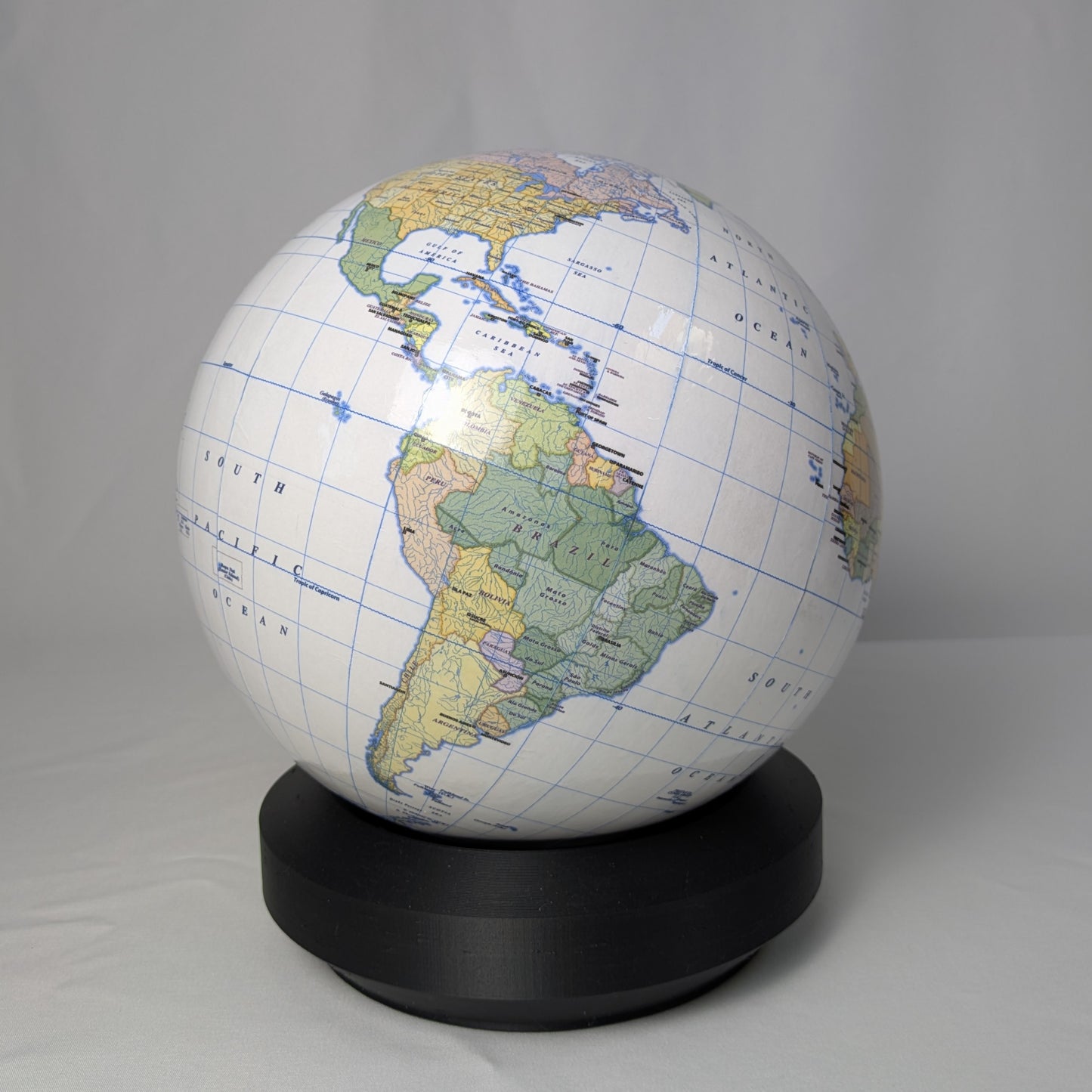 22cm White Political World Globe