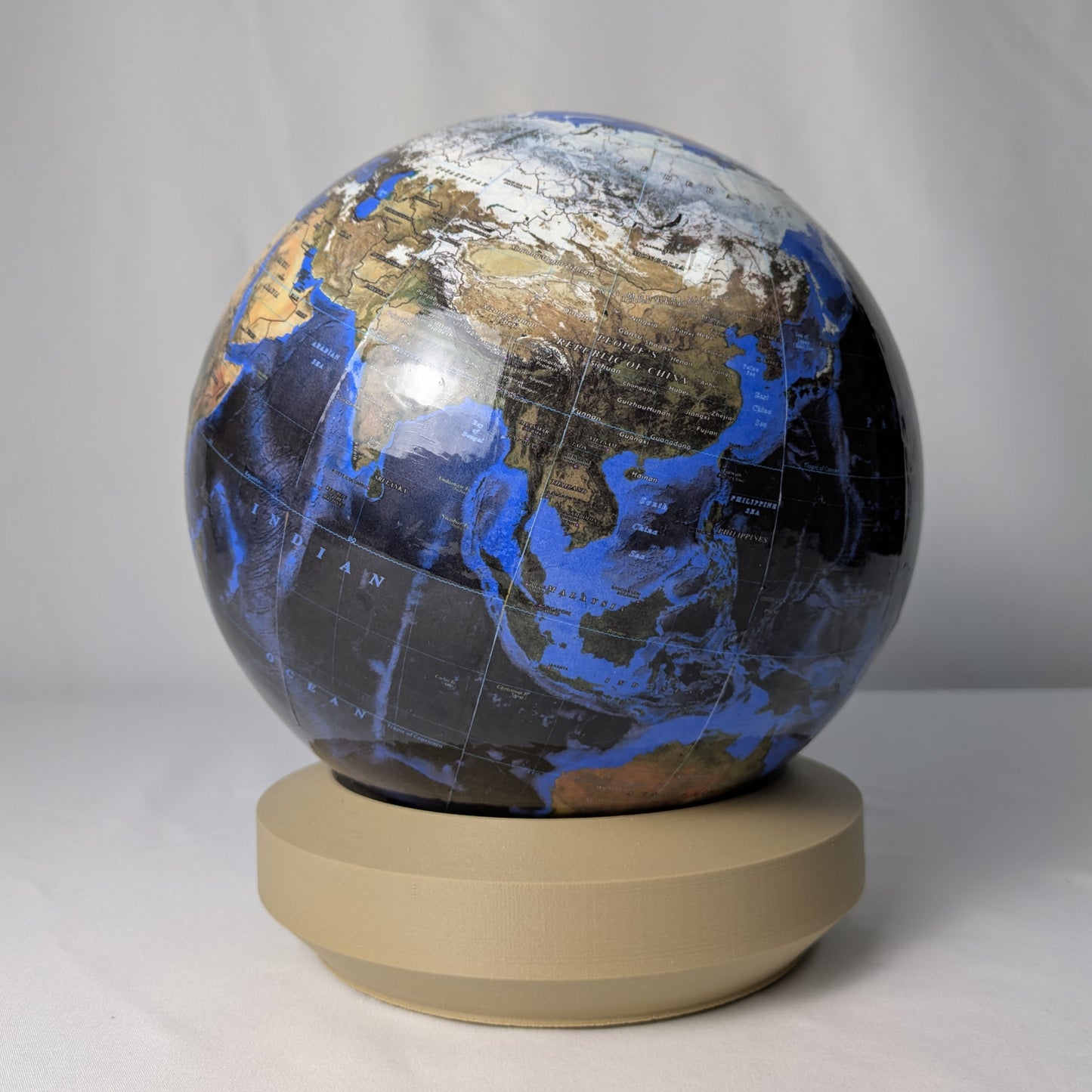 22cm Satellite World Globe