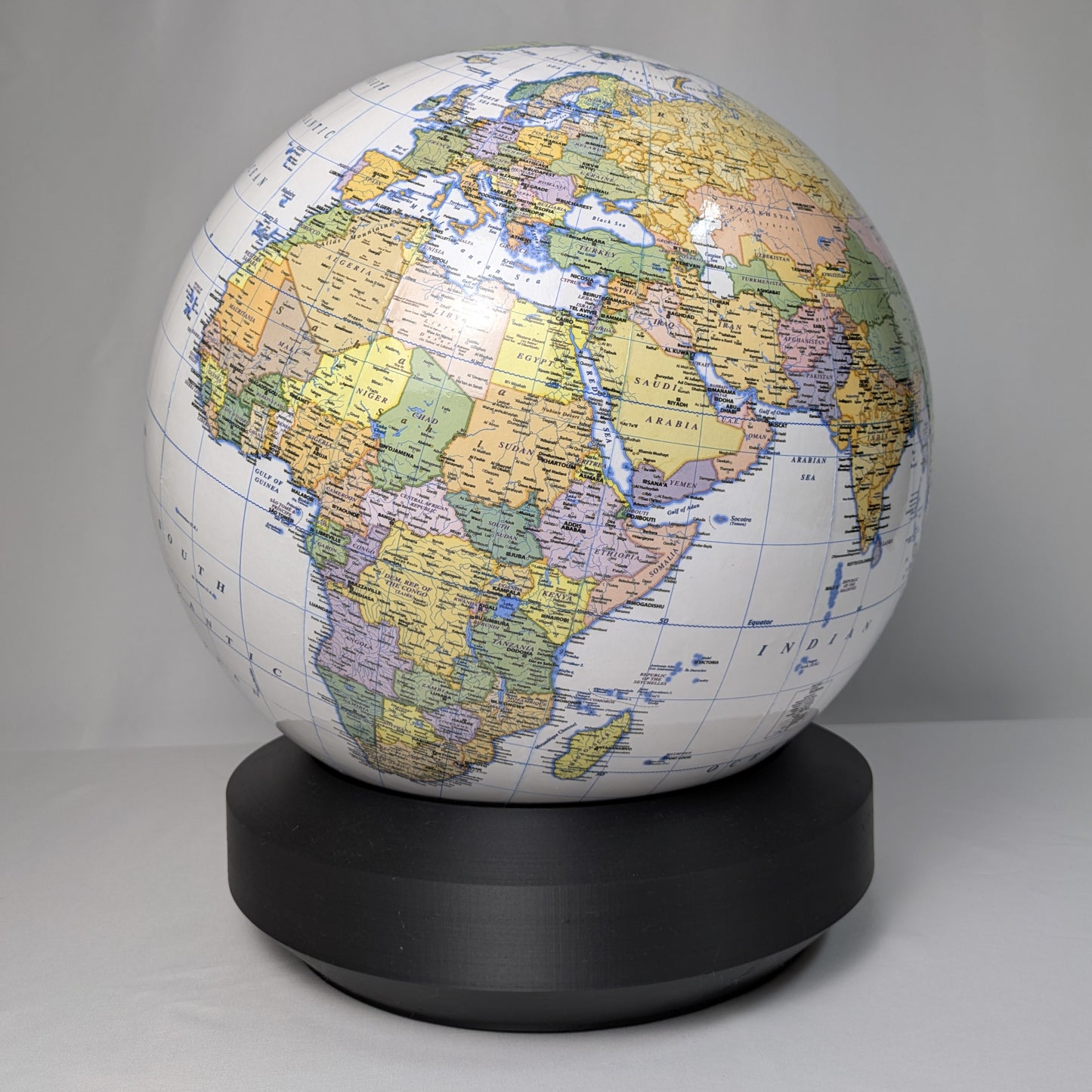 36cm White Political World Globe